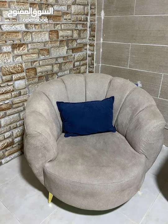 طقم كنب للبيع بداعي السفر