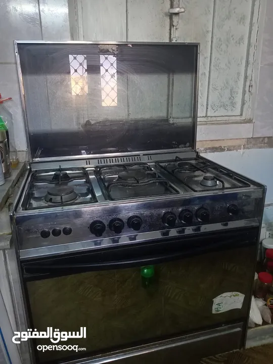 بوتكاز خمس عيون (غاز وفرن ) وكاله للبيع 120 دينار  الموقع الاغوار الشماليه/كريمه للاستفسار 077232383