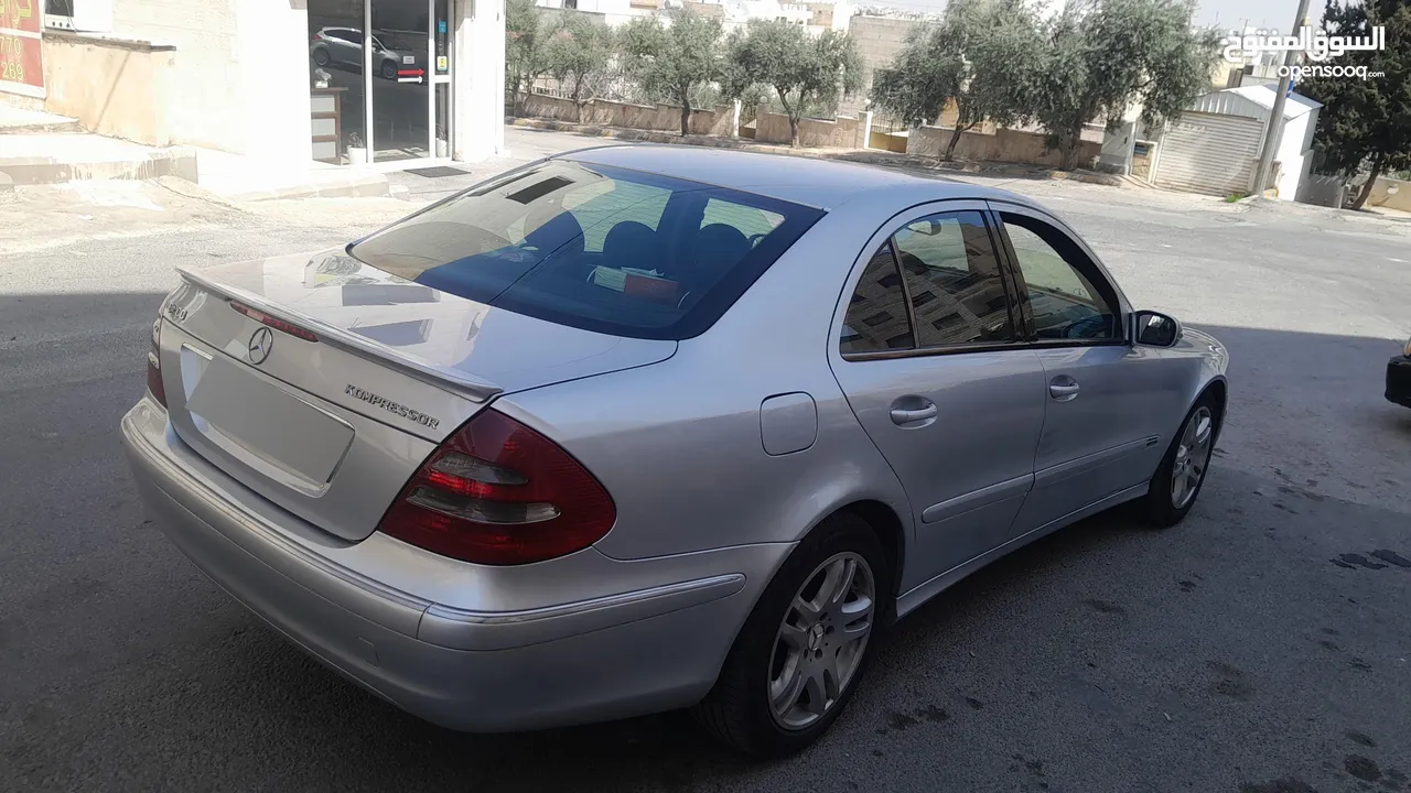 مرسيدس بنز E200 2005