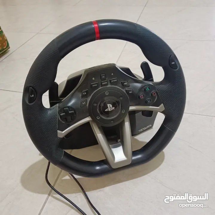 سترينج بلايستيشن اصلي من شركة بلايستيشن مستعمل بحالة الوكاله تم استعماله مرتين فقط يشتغل على ps4 ps3