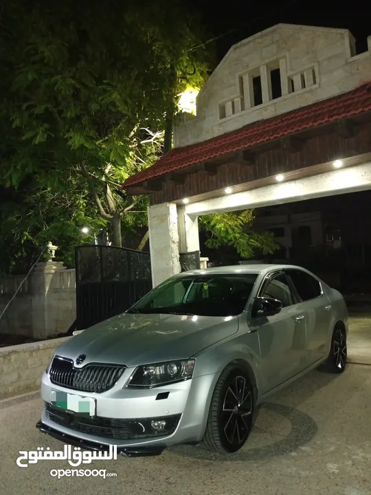 سكودا اوكتافيا بنزين 1400تيربو اتومات فحص نخب سيارة فل مسكر اضافات عدا فتحه عداد قليل130الف 2016