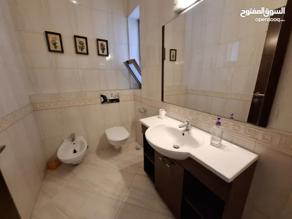 شقة شبه مفروشة للإيجار  ( Property 42944 )-174869814