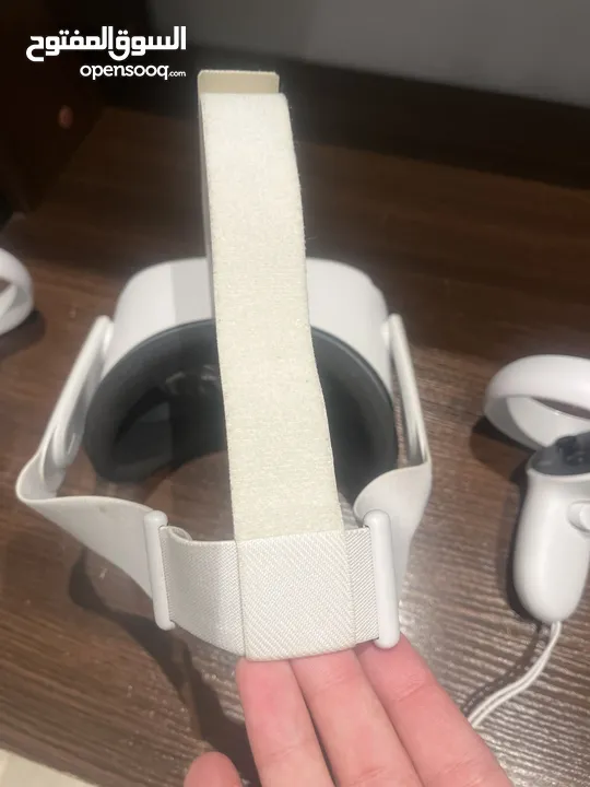 Meta Quest 2 (Virtual Reality)