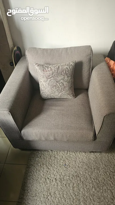 2+1 sofa with 3 pillow in a neat and clean condition