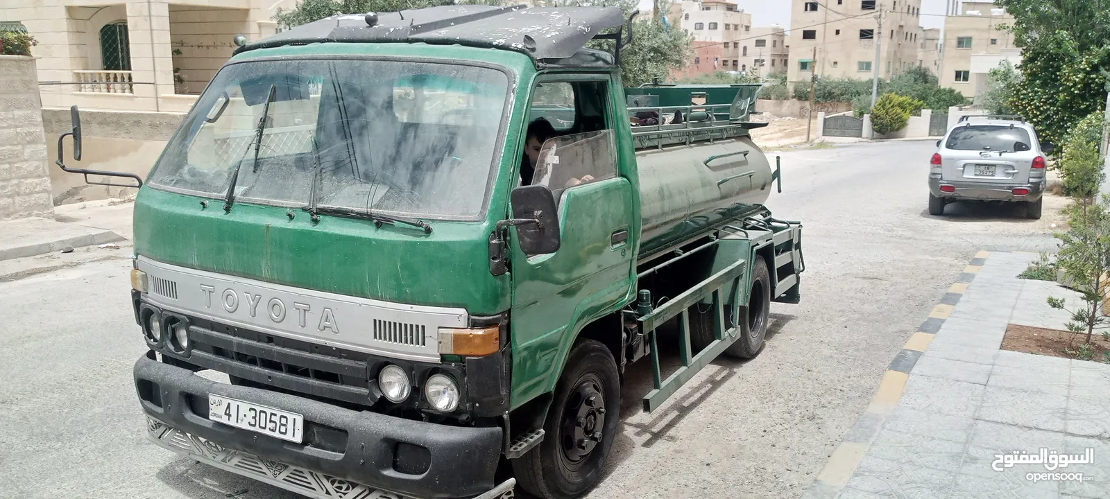 تنك تويوتا مستعمل للبيع