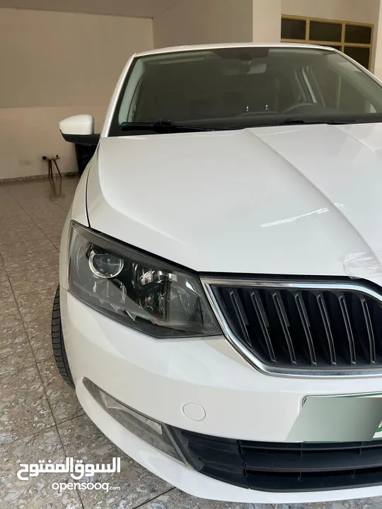 Skoda Fabia 2015 سكودا بحالة ممتازة وسعر مناسب متاحة الان في معرضنا إمكانية التفاوض