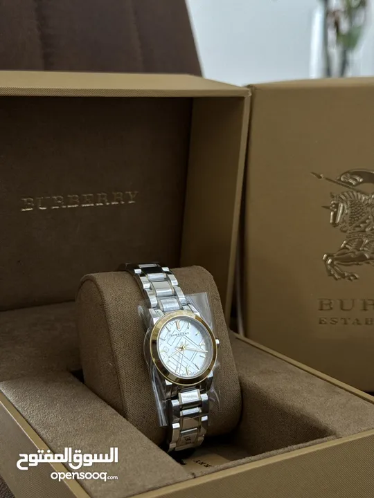 ساعة بيربيري نسائية جديدة New Ladies Burberry Watch