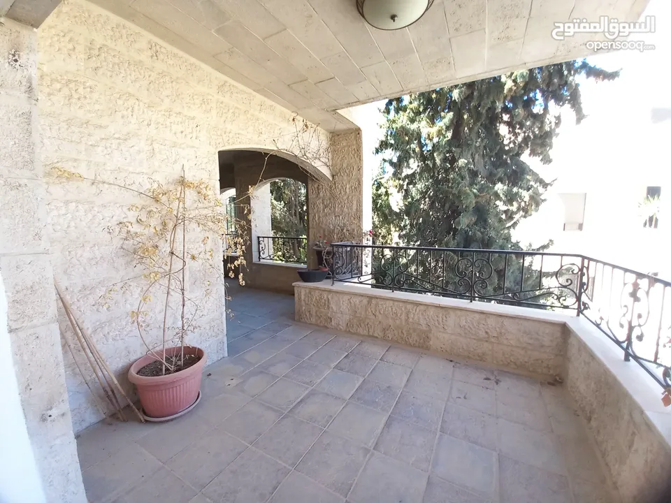شقة غير مفروشة للإيجار 400م2 ( Property 19553 )-174847773
