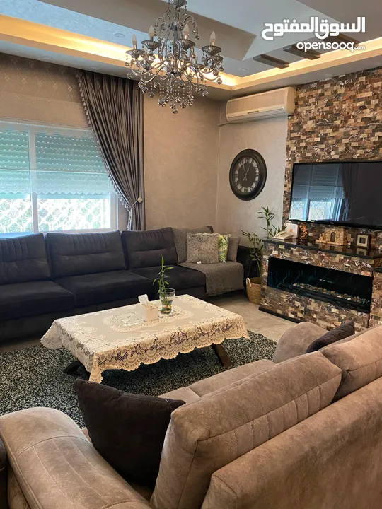 شقة طابق ارضي للبيع بطبربور 212 متر
