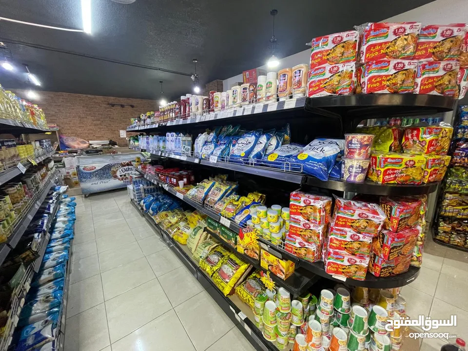 سوبرماكارت 4 ابواب للبيع