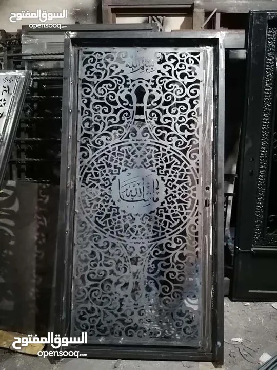 ابواب حديد  شبابيك المنيوم مراجيح اثاث مدرسي ابواب خشب
