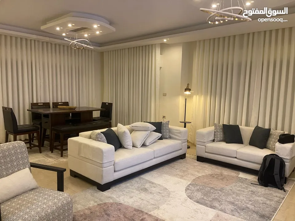 تفصيل وتركيب ستائر لنن تركية بموديلات جديدة  وجميع انواع الستائر (زيبرا رول عامودي و معدنية)