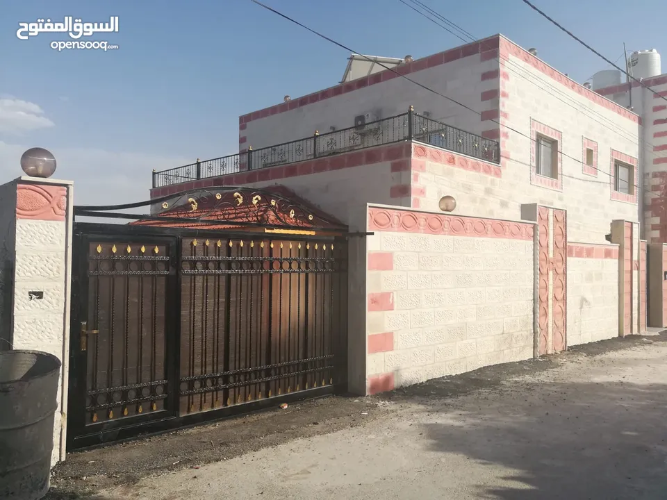 بيت مستقل شبه فيلا بمنطقة هادية وراقية التواصل واتس اب حصراً
