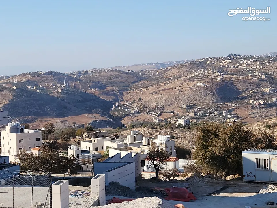 ارض للبيع 1500م في ارجمل مناطق المملكه في ابو السوس حوض الدبه حيث الاطلالات العاليه