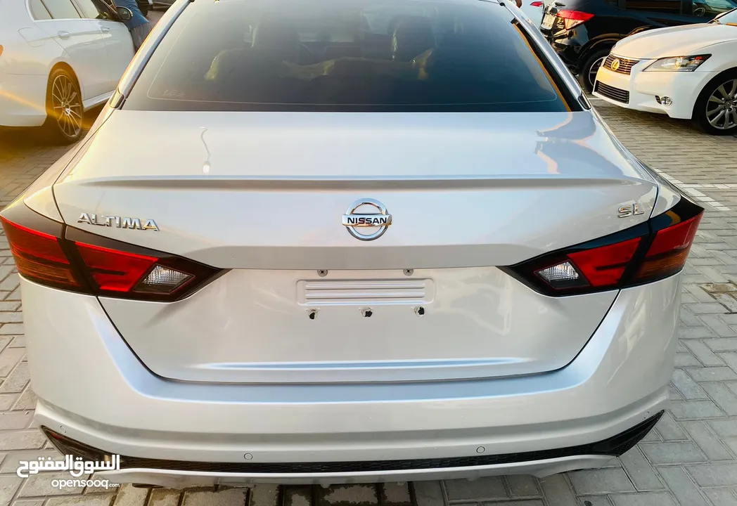 2019.Nissan altima SL.full option silver. import From USA...