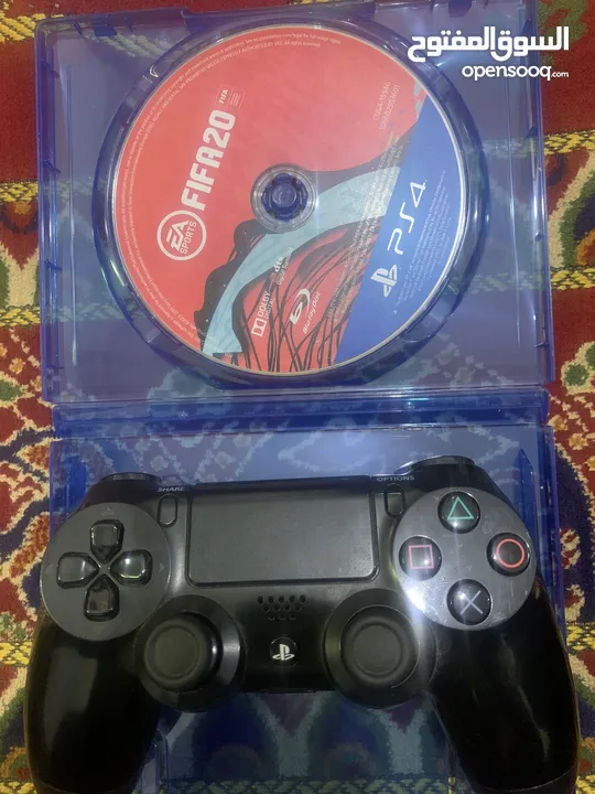 يد ps4 و فيفا 20