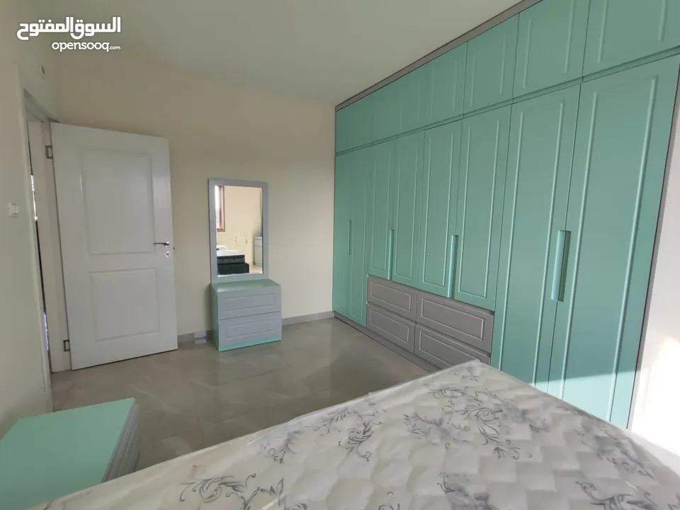 فرصتك للسكن في موقع مميز – عين منجد – إطلالة بانورامية