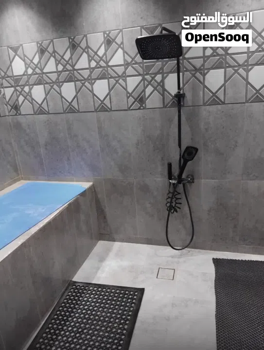 اكبر صالون رجالي بعجمان للبيع