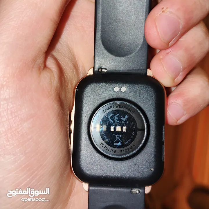 ساعة TOTU LIFE الاصلية معها كستك ابيض اصلي وكرتونتها الاصلية بسعر حرق  ملاحظة : الساعة ضد الماء