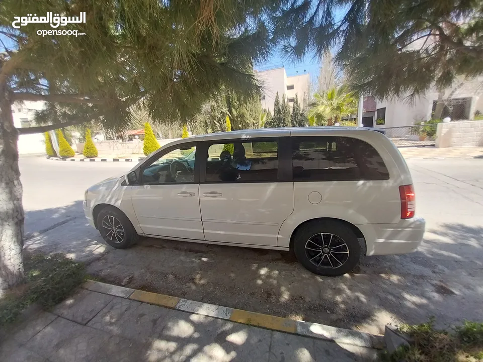 chrysler town 2008 فحص كامل تب نظافة  7مقاعد VIP