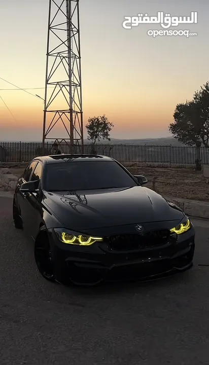 BMW 330i سيارة