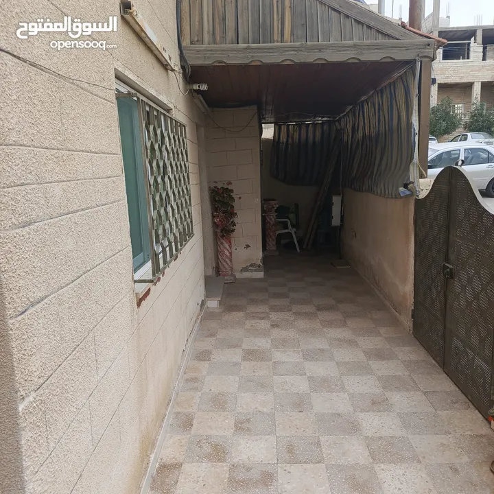 منزل للبيع في الزرقاء جبل طارق