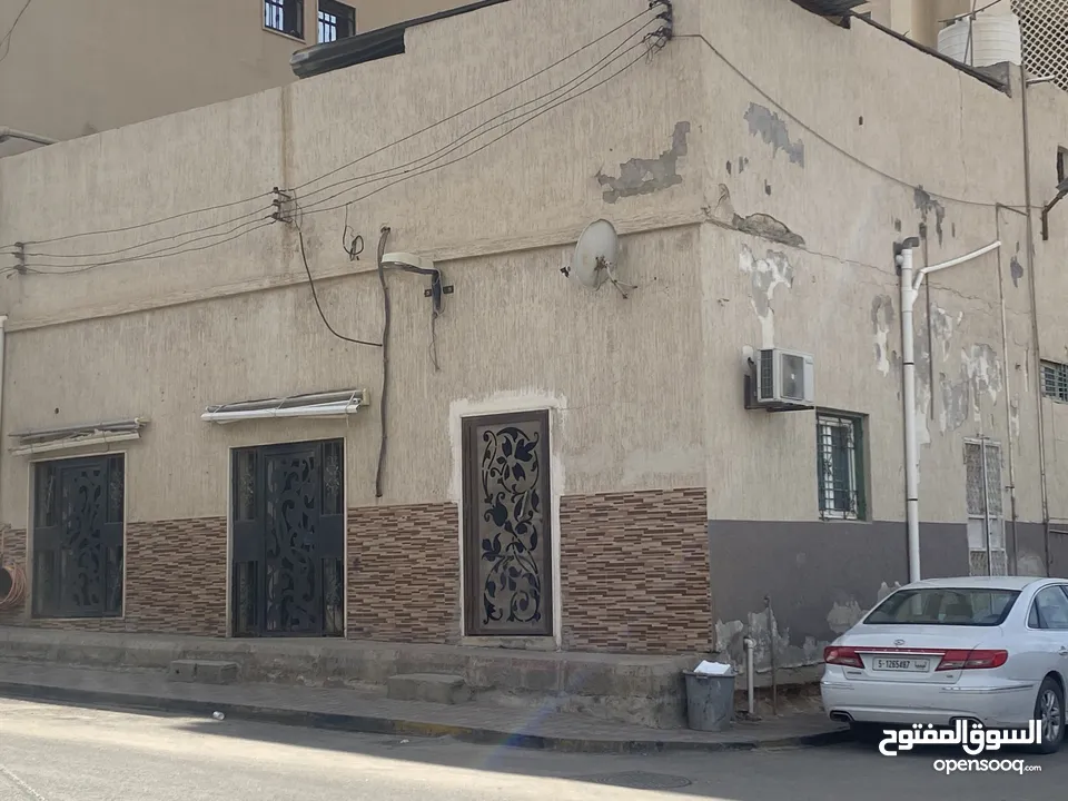 مبني للبيع ,, المدينة / طربلس المكان / طريق المطار - أبوسليم