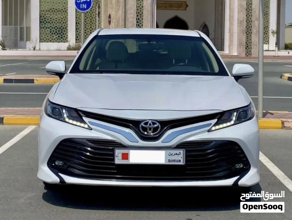 مطلوب كامري 2018 او 2019 GLE