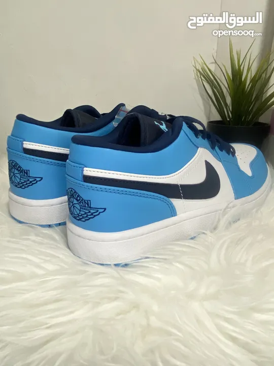 للبيع  آير جوردن 1 ( ازرق ) Air Jordan 1 low unc        ( مستعمل )