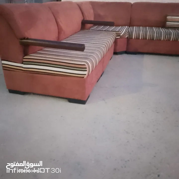 كورنر تفصيل 11 مقعد خشب سويد وايادي زان