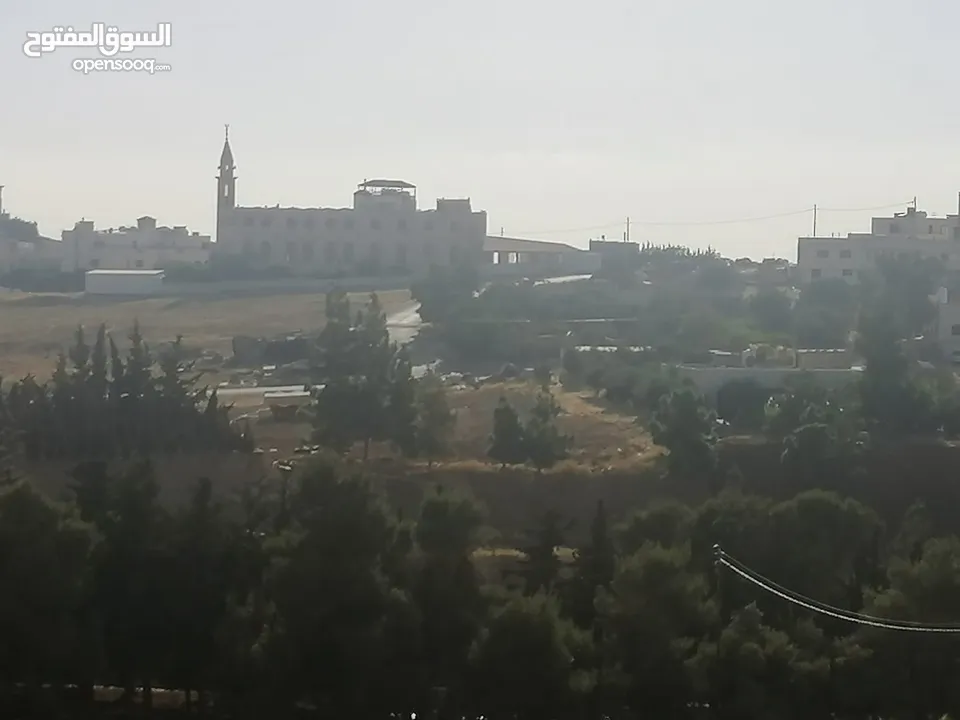 بيت مستقل اربع شقق طابقية على شارعين شارع المطار حجار النوابلسة مقابل الخارجية لقطة !!