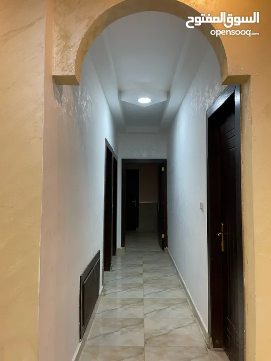 شقة مميزه للبيع في طبربور شارع الحج  قريب من بيت معان بسعر مغري 52000