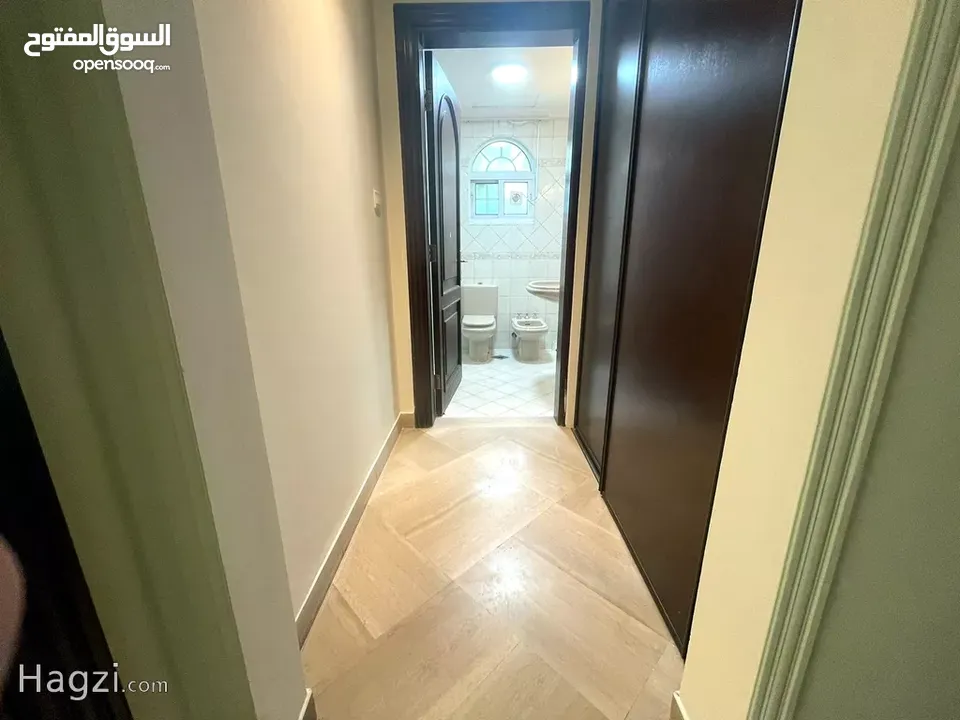 شقة للايجار في الصويفية ( Property 37234 ) سنوي فقط