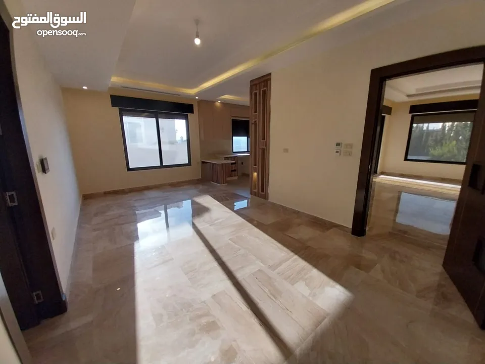 شقة غير مفروشة للإيجار ( Property 38664 ) سنوي فقط