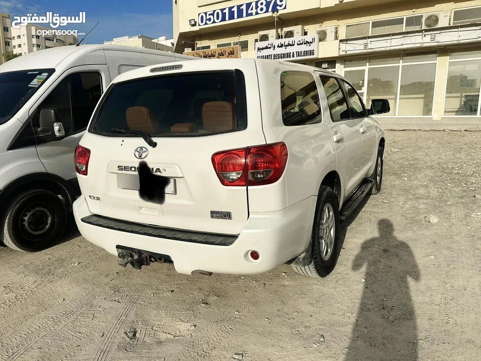 Toyota sequoia 2015 4*4 gcc