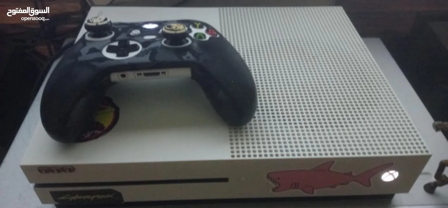 جهازين اكس بوكس وان اس مع 10سيديات على 1300شيكل