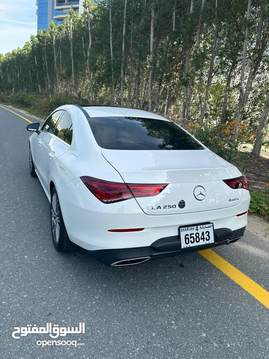very clean Mercedes CLA250 4matic like brand new ( accident only scratched door)