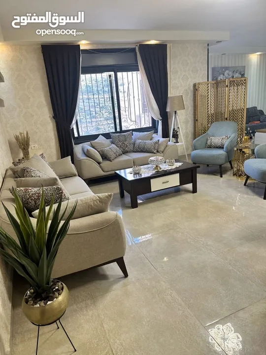 شقة مميزة باطلالة مفتوحة