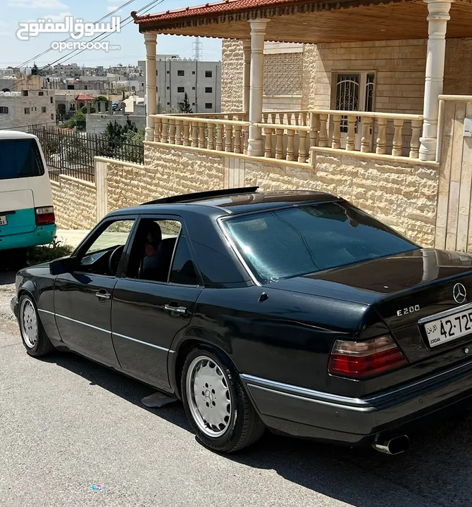 Mercedes e200 w124 السعر قابل لتفاوض