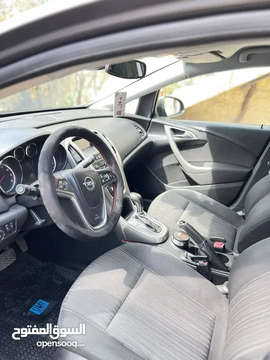 opel astra 2011