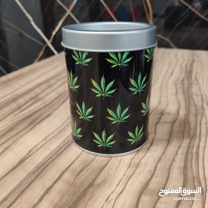 لاصحاب الذوق الرفيع مطفأة السجائر بعدة ألوان للمكتب أو المنزل