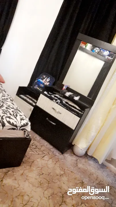 غرفه نوم مجوز مع فرشه زمبركيه تواليت وكودادينات