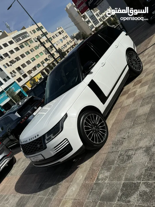 Range Rover Vogue Hse 2018 عداد قليل  وارد الوكاله المحموديه وبحاله ممتازه وبسعر مميز