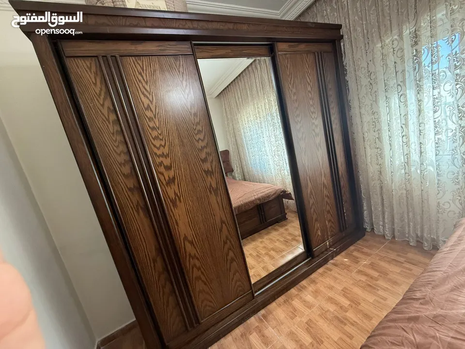 غرفه نوم مزوج مستعمله مع فرشه لانا خشب ثقيل وكاله