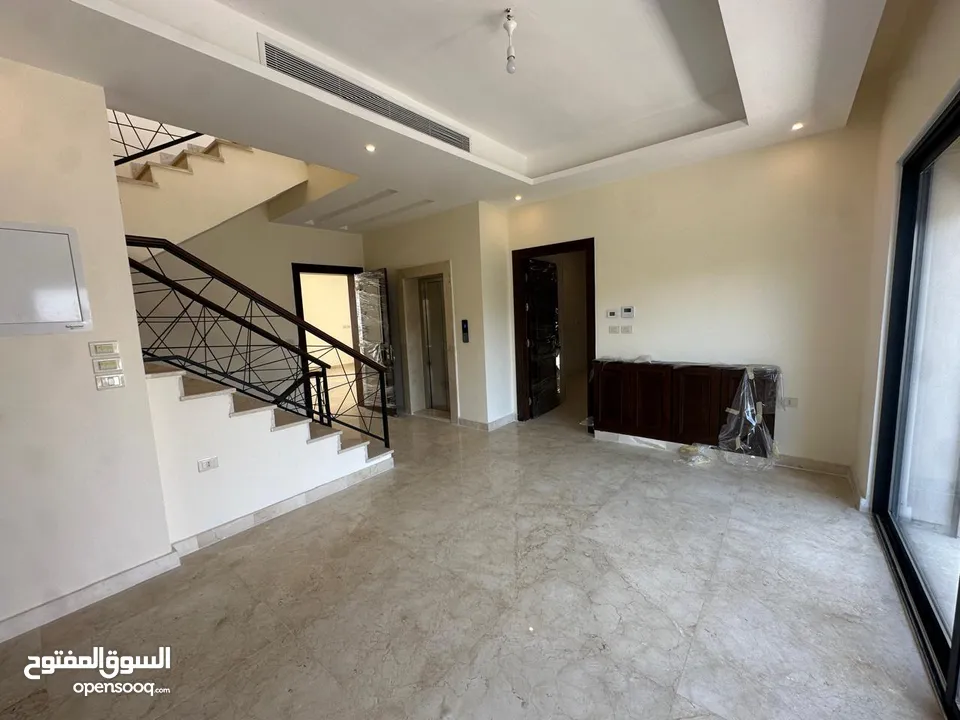 Villa for sale in Dabouq ( Property 42660 )-174782798