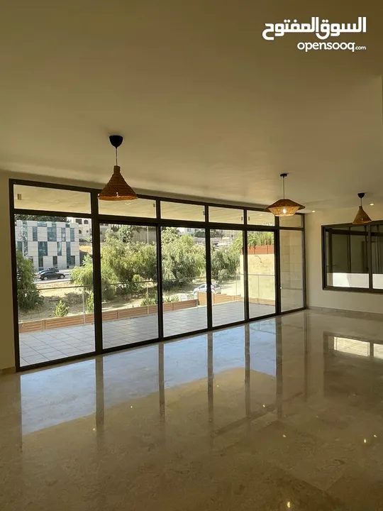 شقة غير مفروشة للايجار في الدوار الرابع  ( Property 33668 ) سنوي فقط