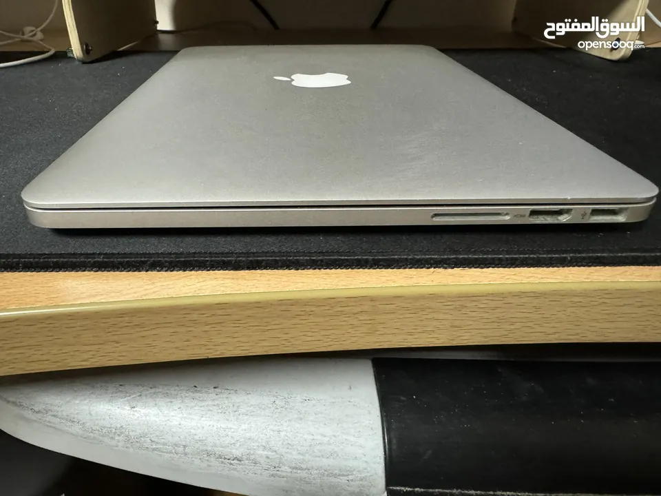لابتوب ابل 2012	•	المعالج: Intel Core i7 بسرعة 2.9GHz – أداء قوي وسريع