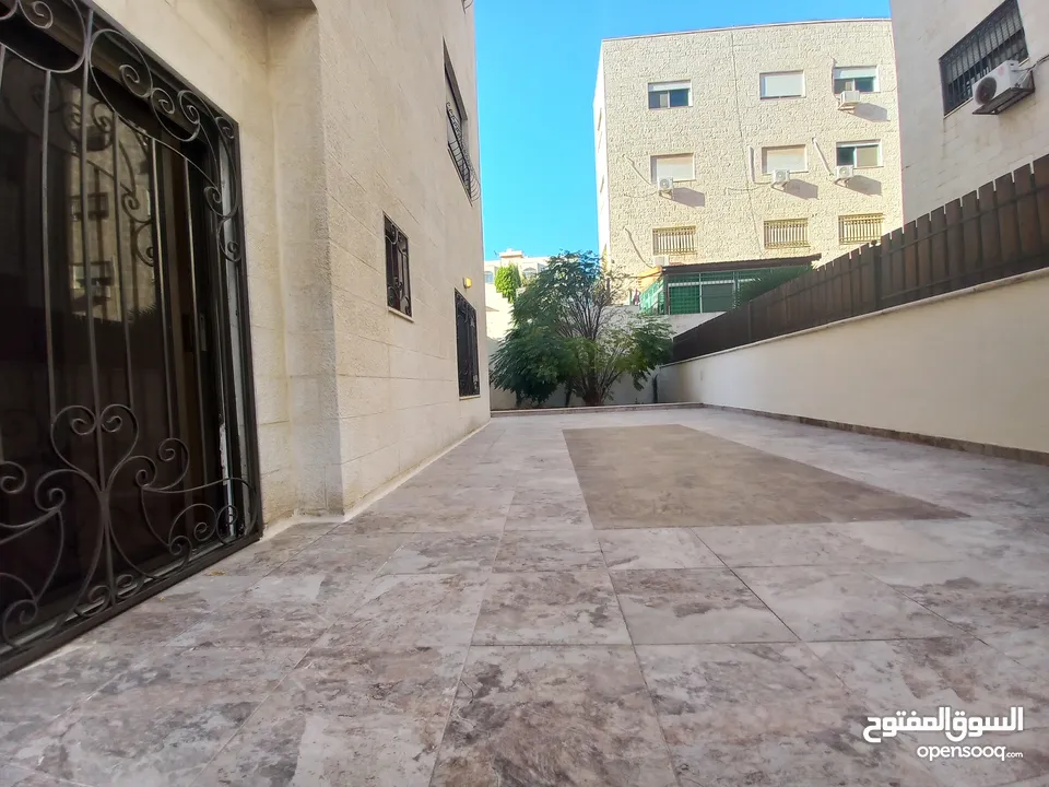 Unfurnished Apartment For Rent In Deir Ghbar  ( Property 35234 )-174805084