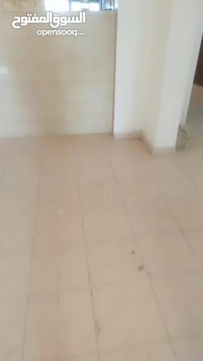 شقه للبيع بجانب ازحيمان البالوع شارع المحكمه وللارسال