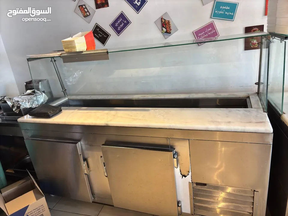 للبيع - معدات مطعم كاملة وجاهزة للتشغيل  فرصة مميزة لافتتاح مشروع مطعم بأقل التكاليف! عدة مطعم متكام